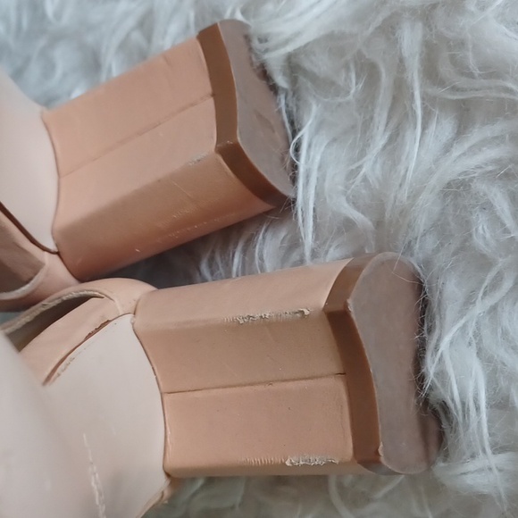 Stuart Weitzman block sandals - Picture 14 of 16